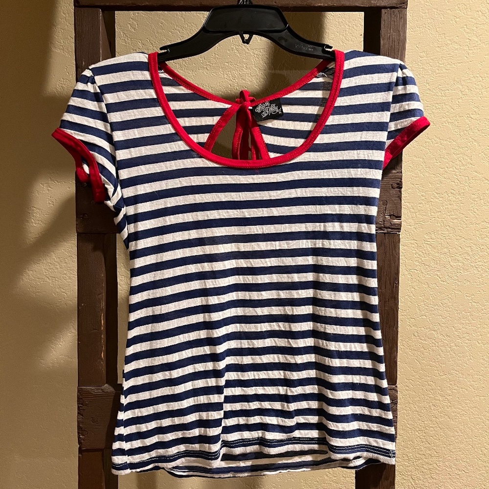 Rock Steady XL striped tee